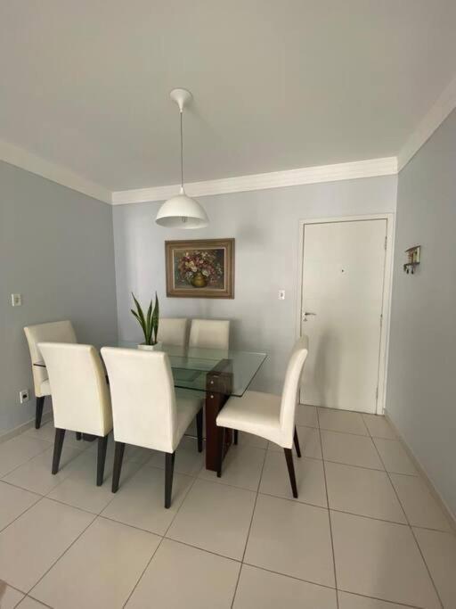 Apartamento Apto Central, 2 Quadras Da Praia, Com Estacionamento *